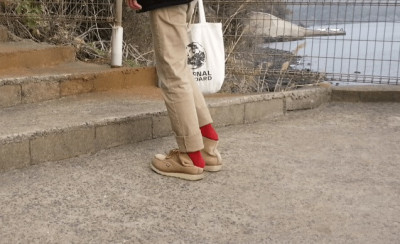 ⑩桜島シーサイドホテルの帰り道お洒落な赤い靴下 (1)